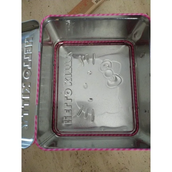 Hello Kitty By Sanrio Pink Bow All Over Print Lunch Box Tin Approx 8"x7"x 4" - Picture 10 of 14
